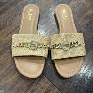 Guess Sandals Flat Slip On Women's Sz 7.5 Tan Woven Rhinestone Gold Chain / Logo